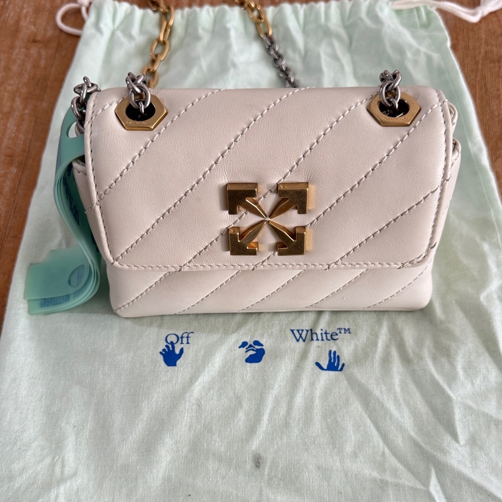 Off-White Jackhammer 24 in Cream Quilted Crossbody Bag. Dual tone chain